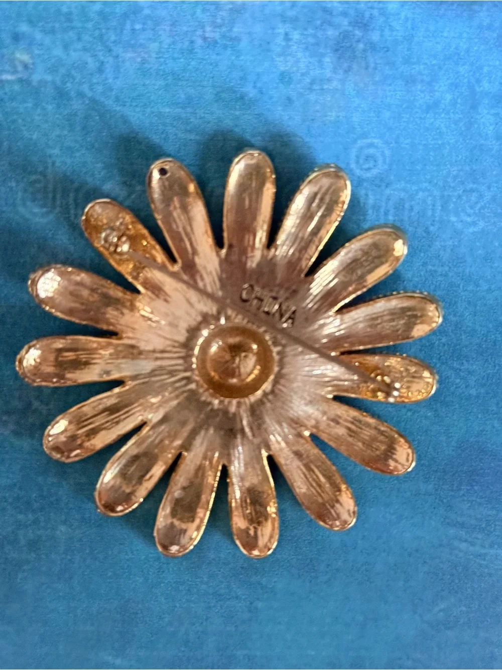 Red Floral Enamel Brooch.